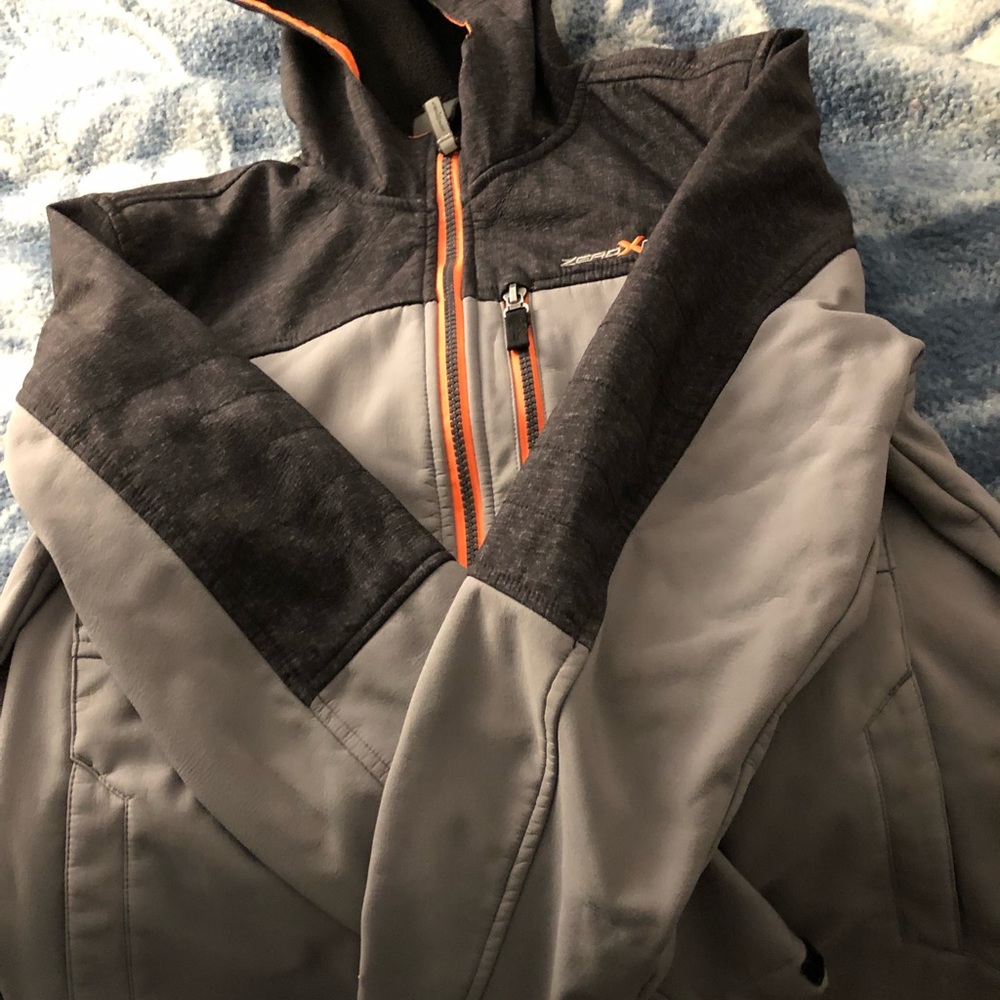 Boys Size 18/20 Soft Shell Jacket